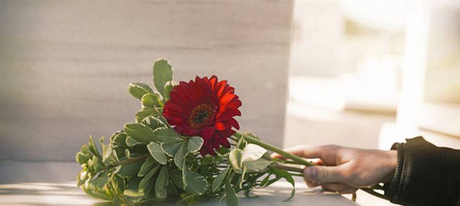 Blommor vid en begravning Blommor vid en begravning
